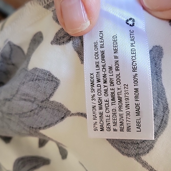 Floral Black and White Women's Dress - Picture 9 of 11